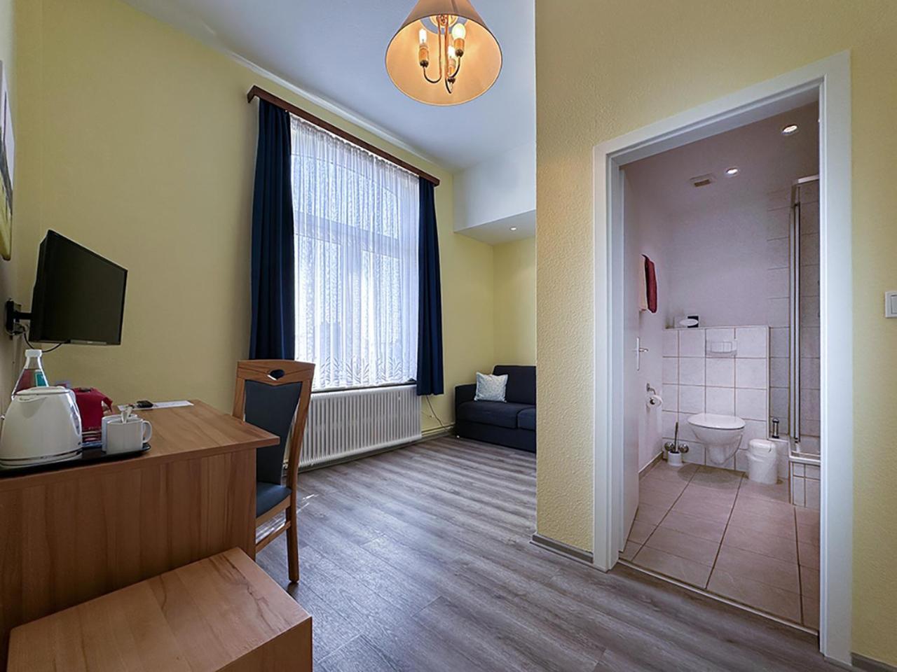 Hotel Graf Waldersee Borkum Extérieur photo