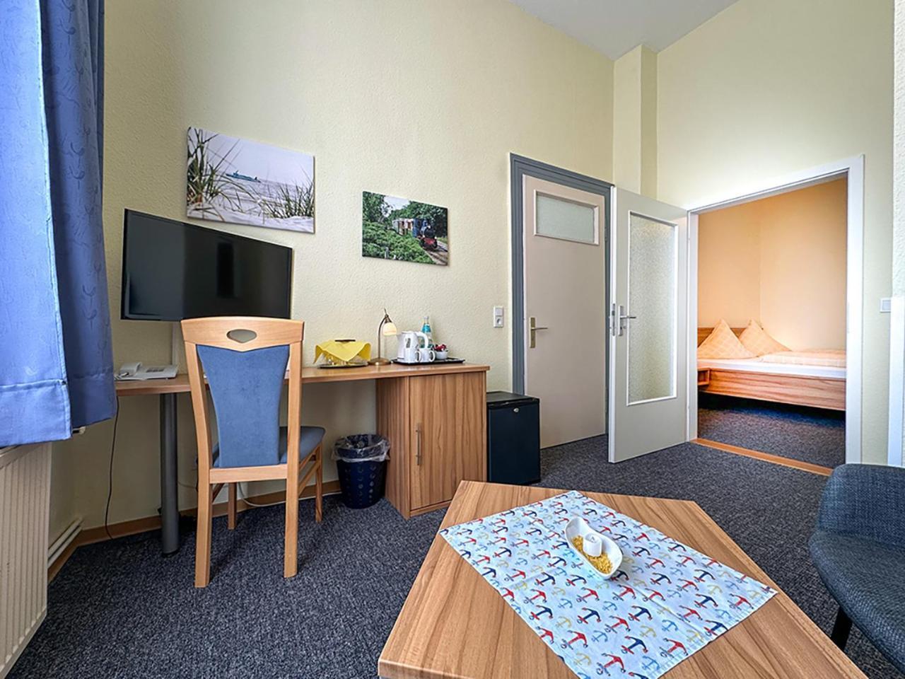 Hotel Graf Waldersee Borkum Extérieur photo